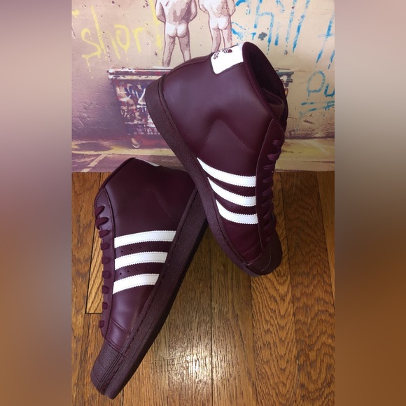 Adidas Men’s Pro Model - Picture 3 of 5